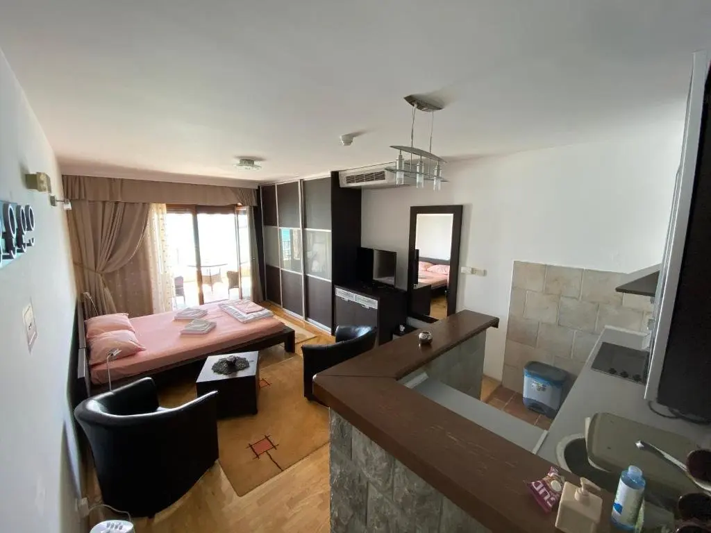 Свети-Стефан: Apartments Lungo Mare