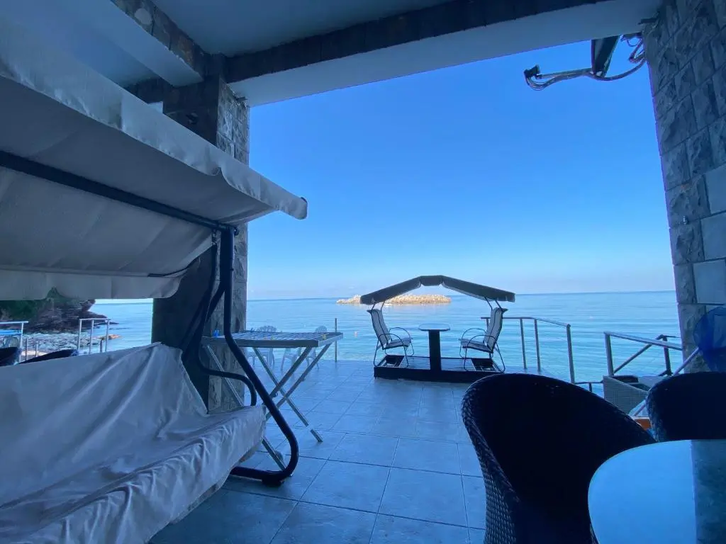 Свети-Стефан: Apartments Lungo Mare
