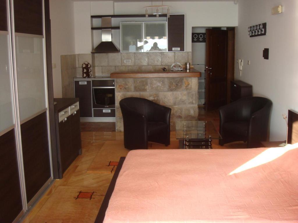 Свети-Стефан: Apartments Lungo Mare