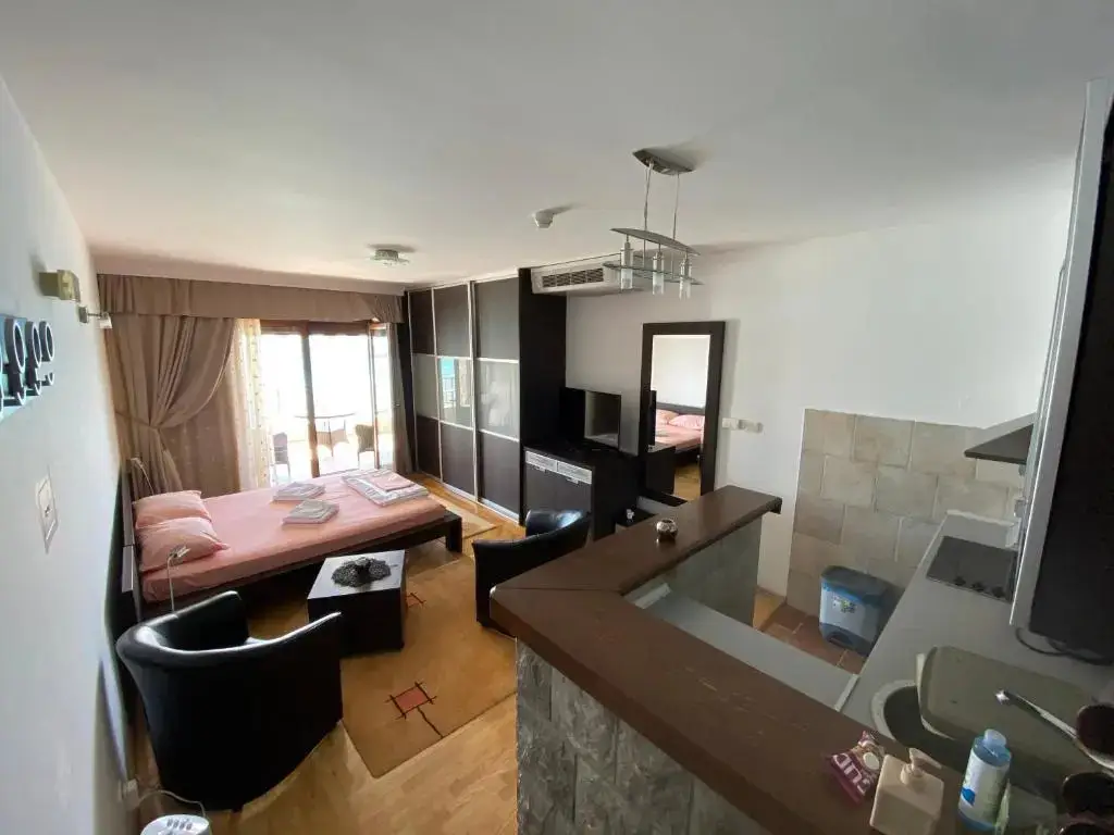 Свети-Стефан: Apartments Lungo Mare