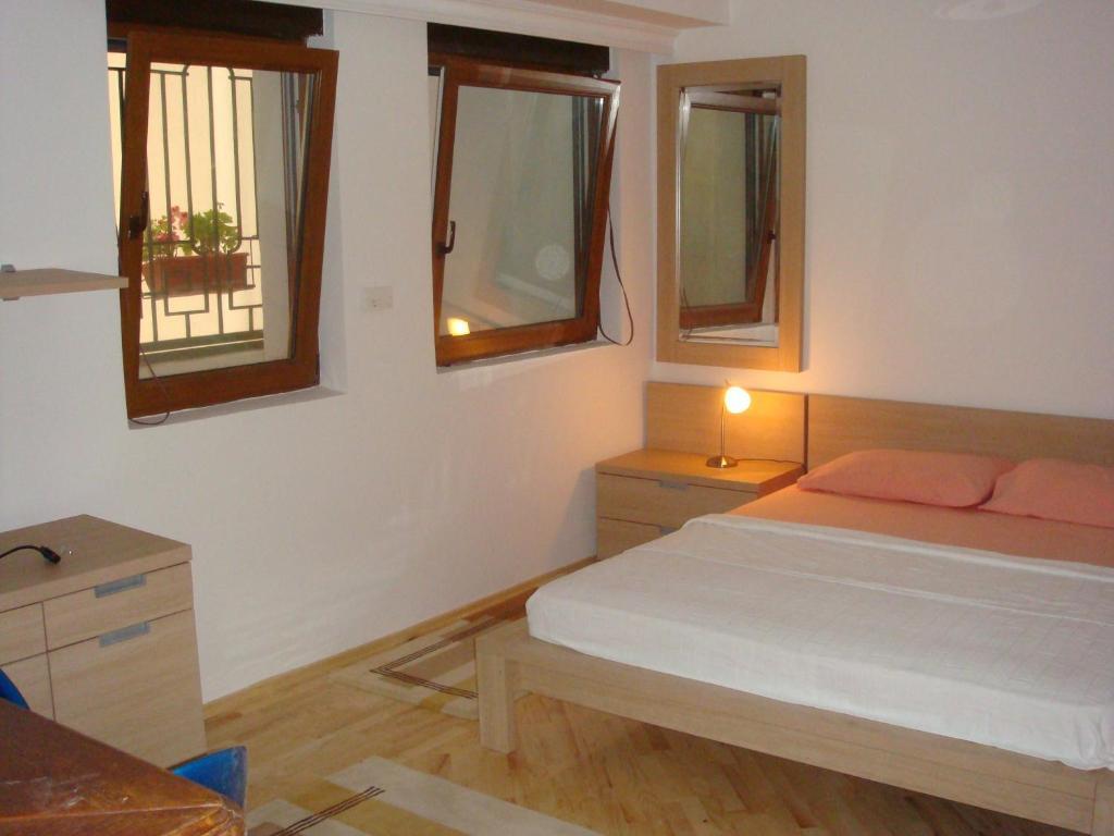 Свети-Стефан: Apartments Lungo Mare