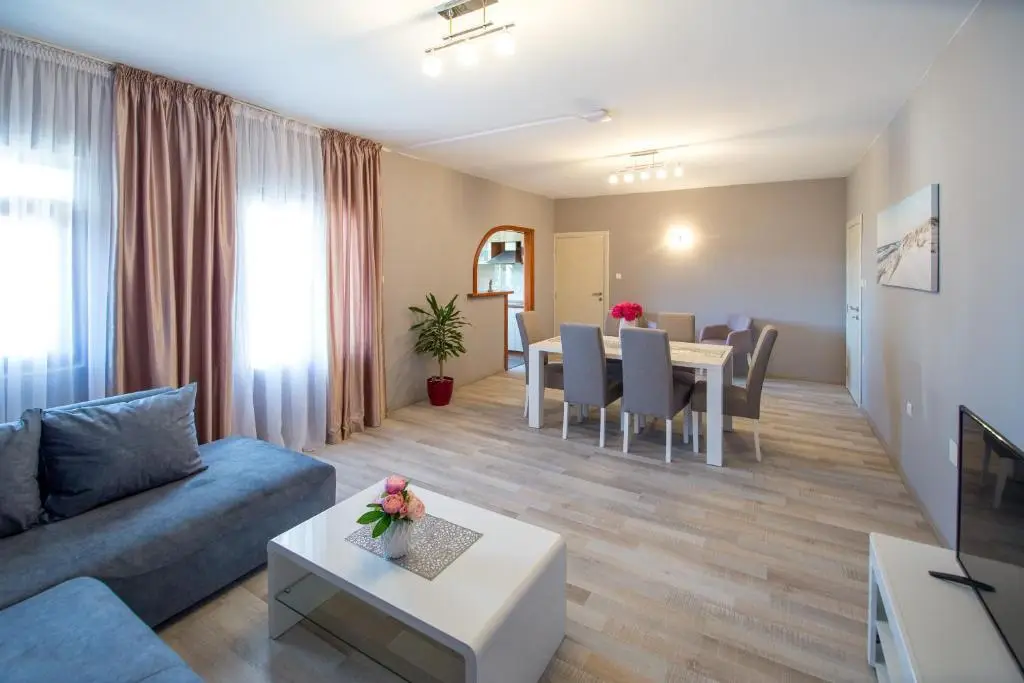 Петровац: Villa Sandra