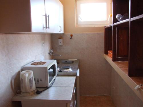 Петровац: Apartments Pod Lozom