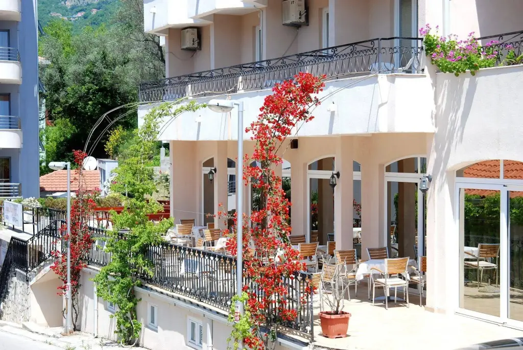 Бечичи: Hotel Magnolija