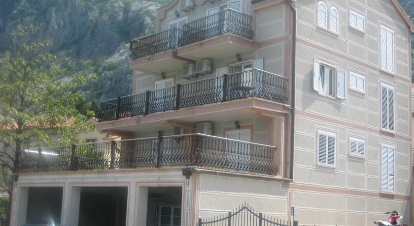 Доброта: Apartments Paradiso