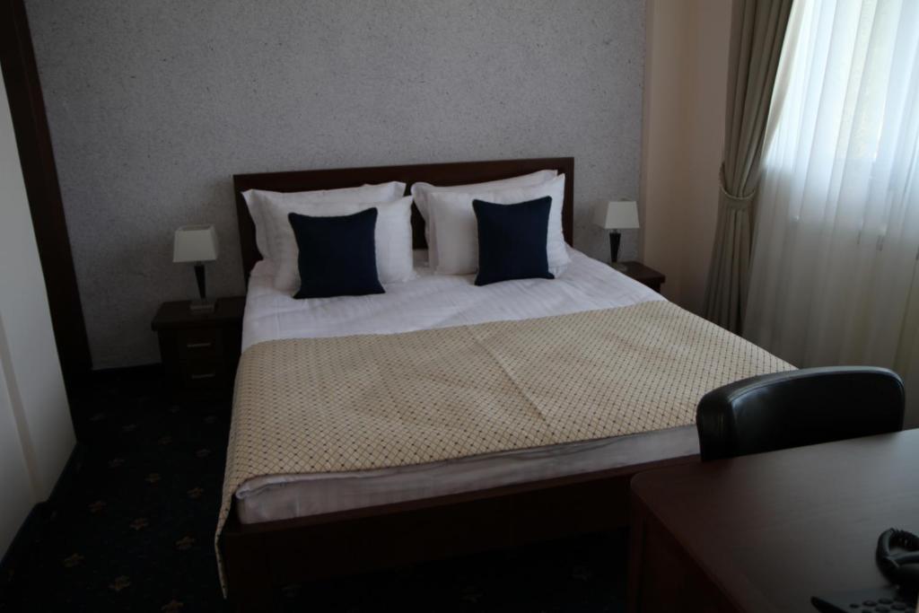 Никшич: Hotel Trebjesa