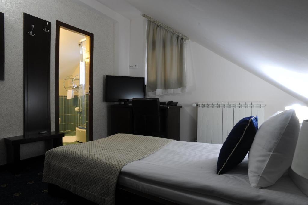 Никшич: Hotel Trebjesa