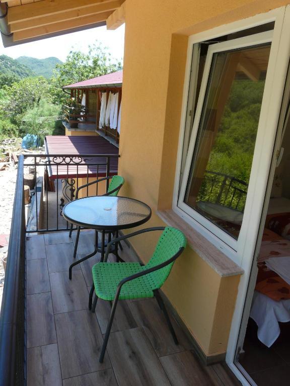 Махала: Guest House Jadran Pol