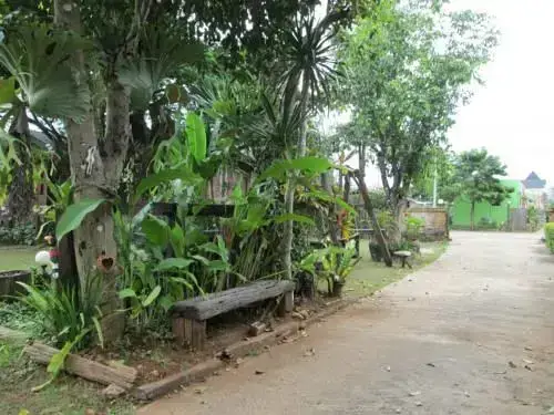 Пак-Чонг: Mams Village