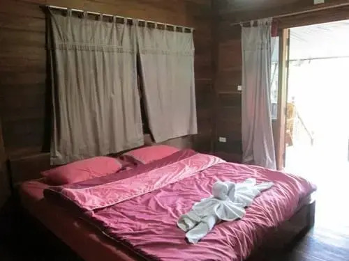 Пак-Чонг: Mams Village