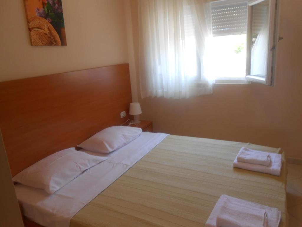 Бусат: Apartments Lux Lukic
