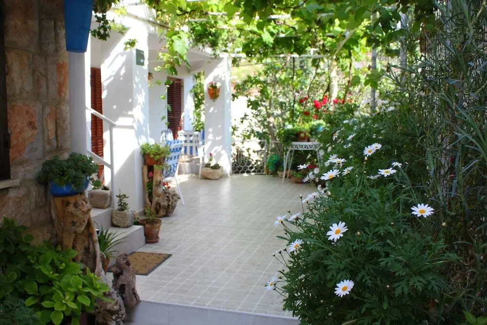 Свети-Стефан: Sveti Stefan Apartments Nr