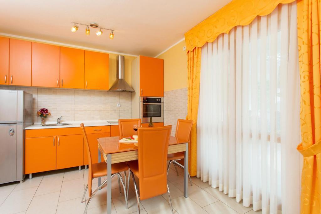 Доброта: Apartments Đurović