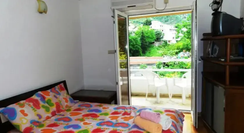 Будва: Sea-N-Sun Apartments