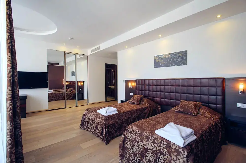 Будва: Sky View Luxury Apartments
