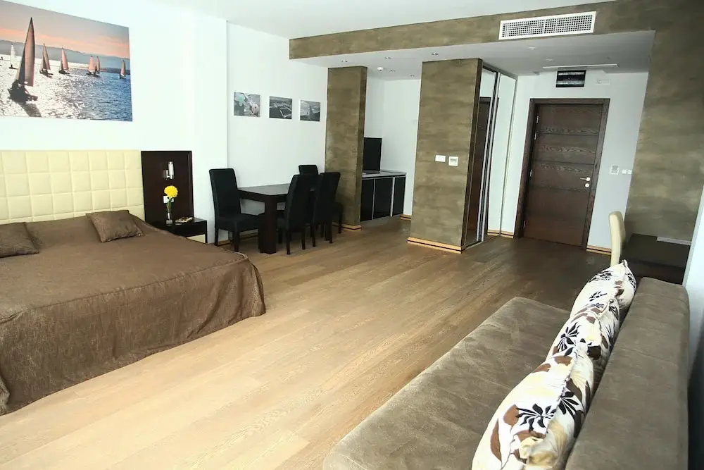 Будва: Sky View Luxury Apartments