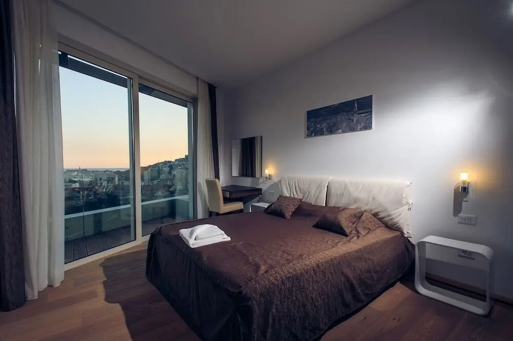 Будва: Sky View Luxury Apartments