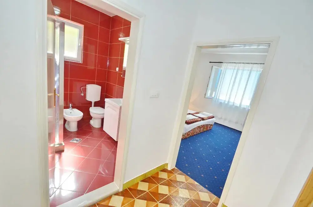 Доброта: Apartments Corovic