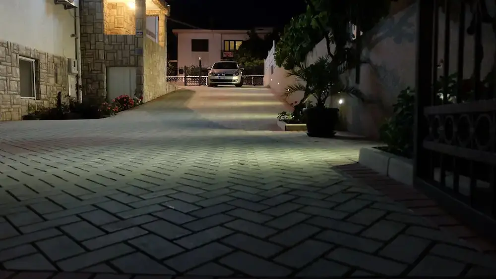 Бар: Kojic Apartments