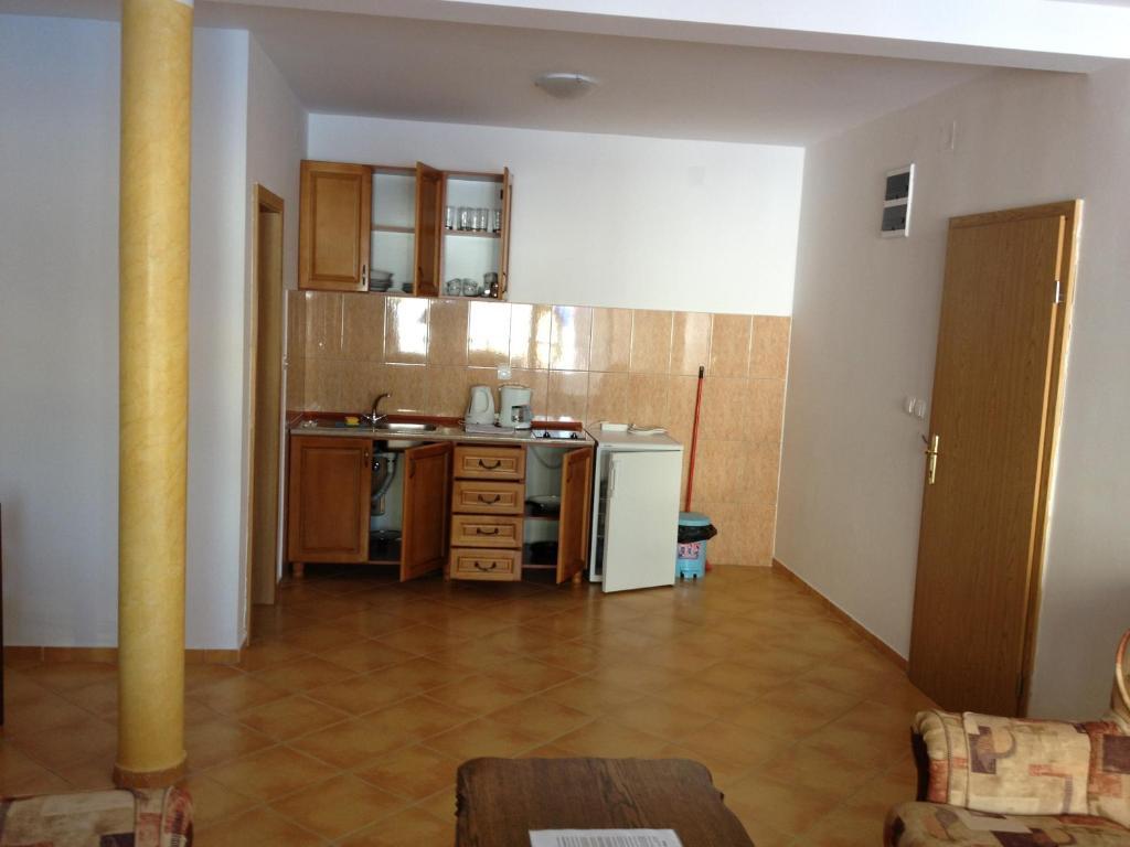 Бусат: Apartments De Lara