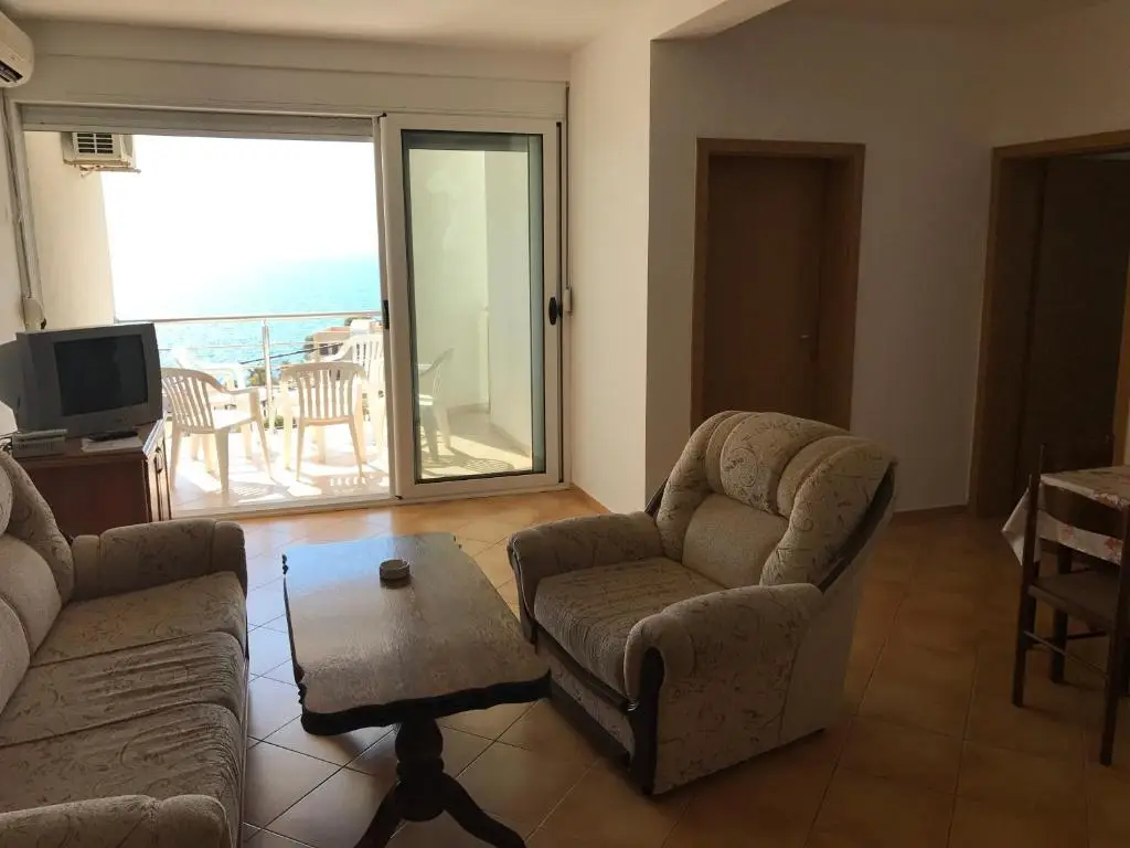 Бусат: Apartments De Lara