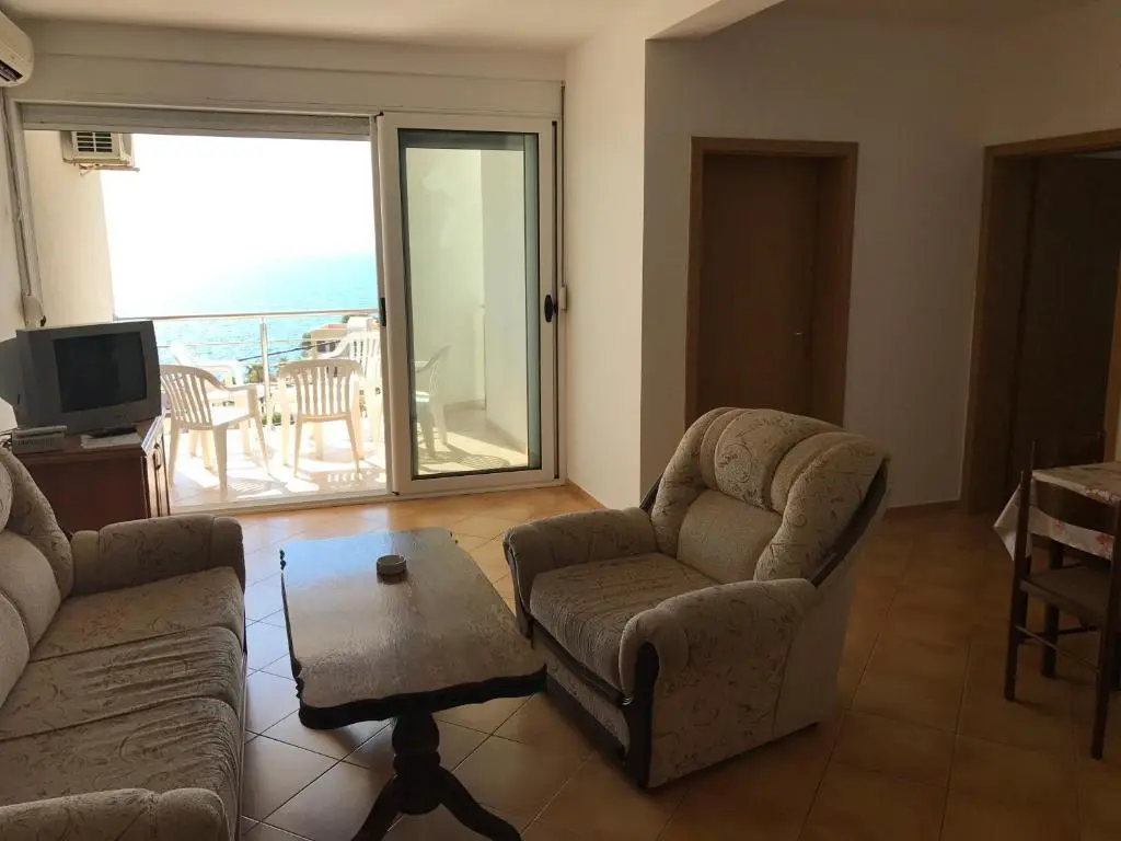 Бусат: Apartments De Lara