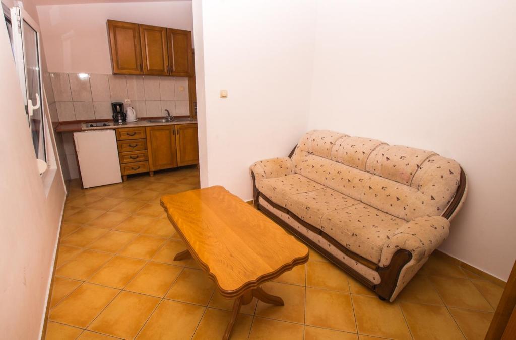 Бусат: Apartments De Lara