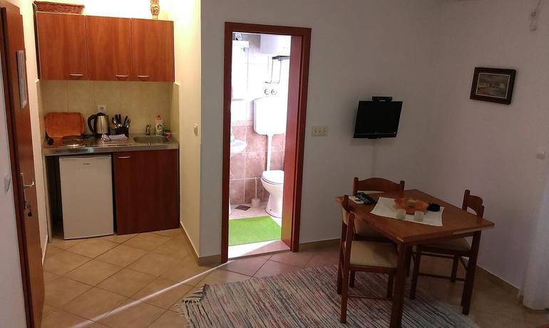 Будва: Apartments Villa Andjela