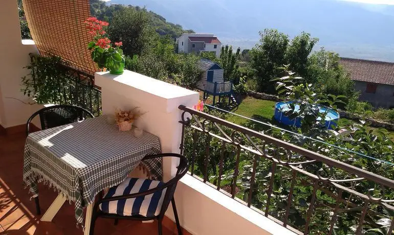 Будва: Apartments Villa Andjela