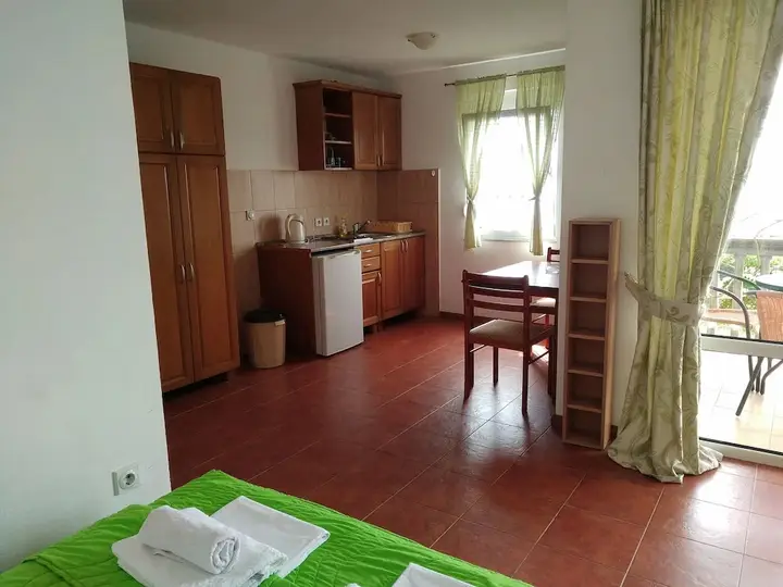 Бусат: Majero Apartments