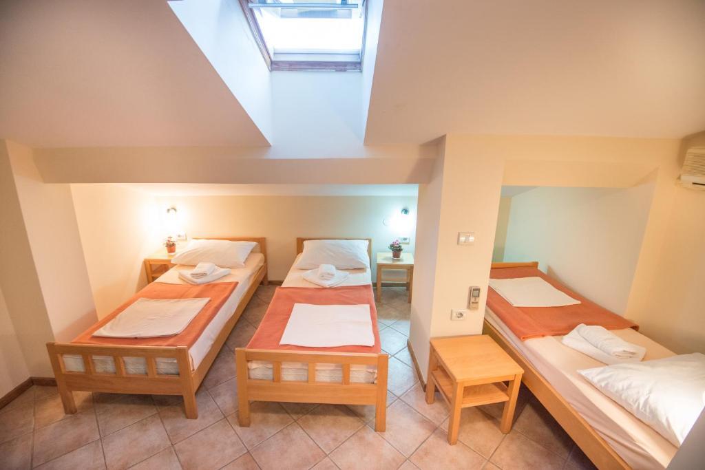 Доброта: Hotel Rendez Vous