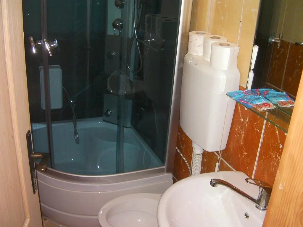 Плав: Hotel Kula Damjanova