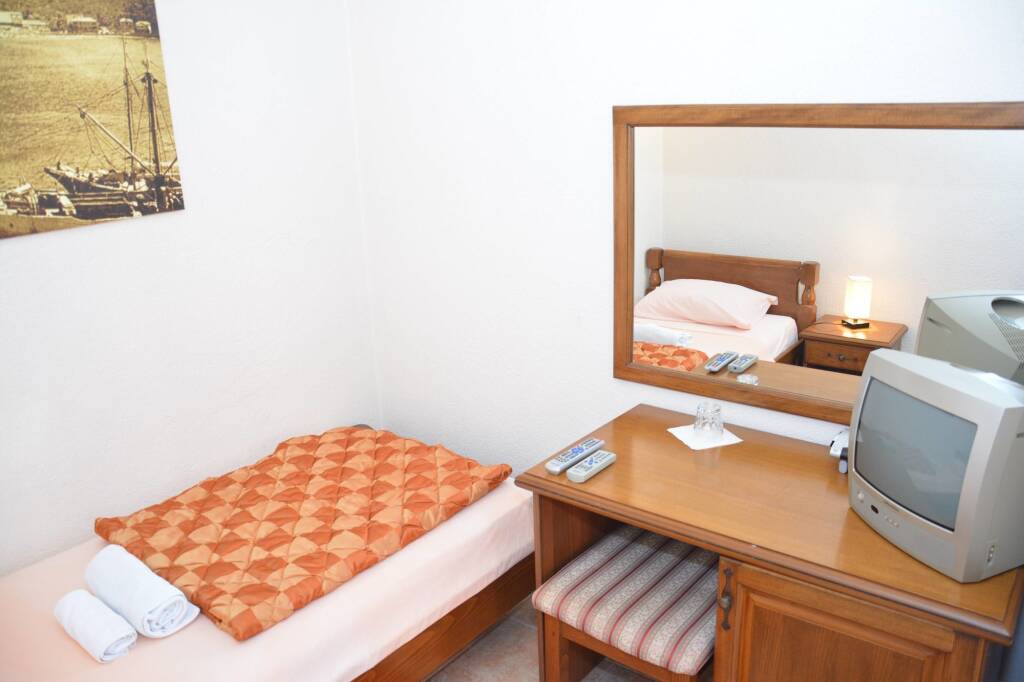 Будва: Hotel Dubrava