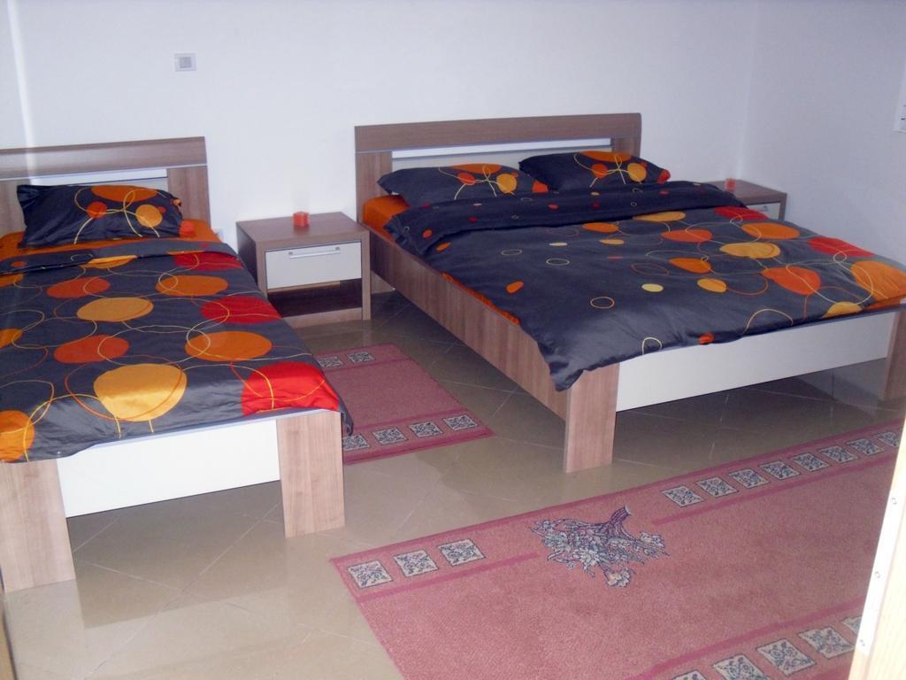 Бар: Apartments Andrija