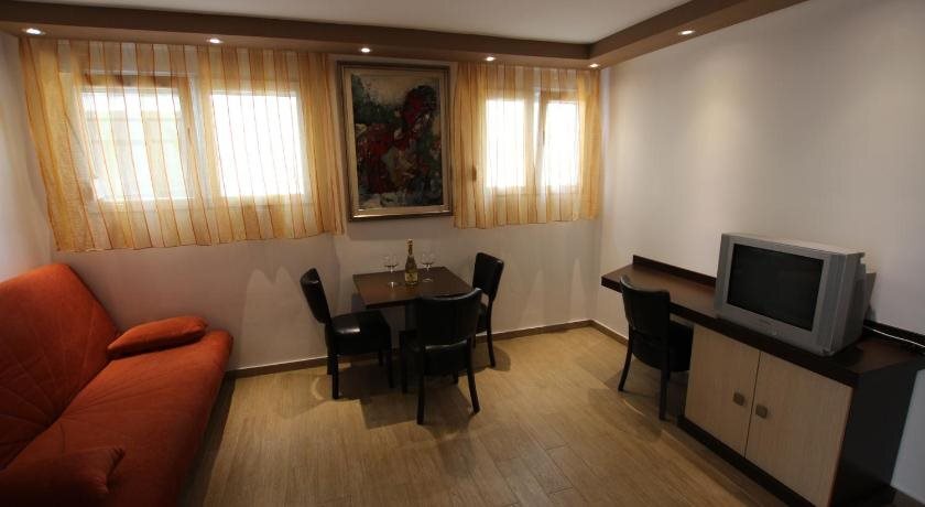 Бар: Apartments Andrija