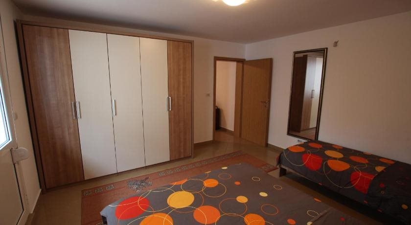 Бар: Apartments Andrija