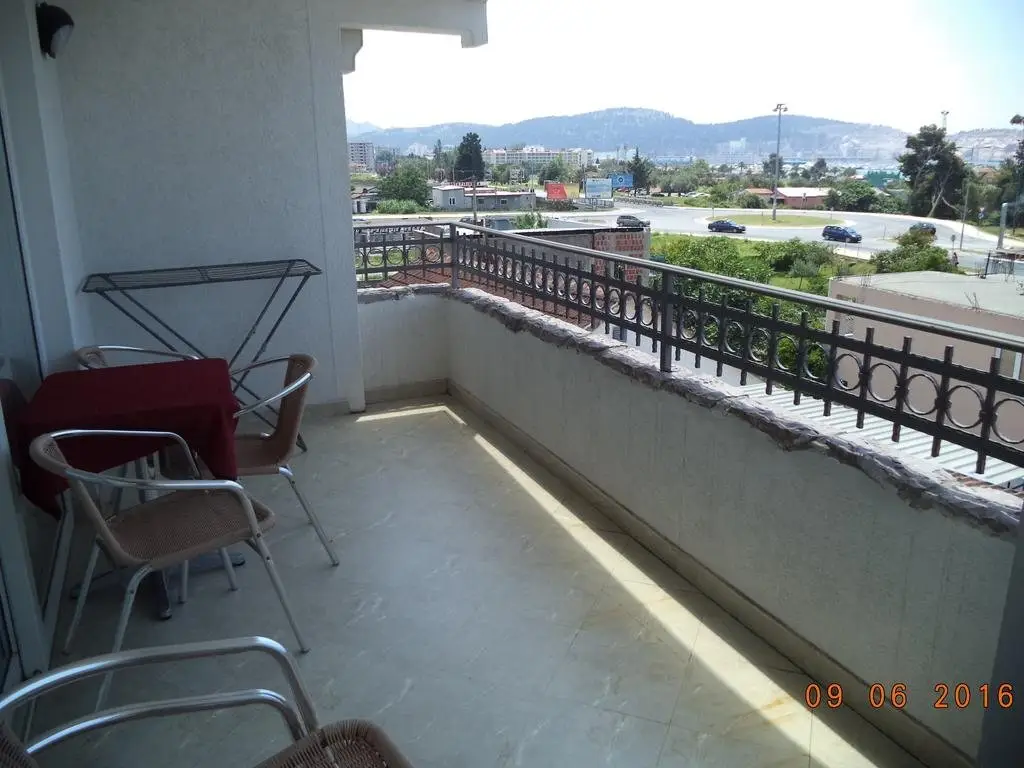 Бар: Vila Monegro