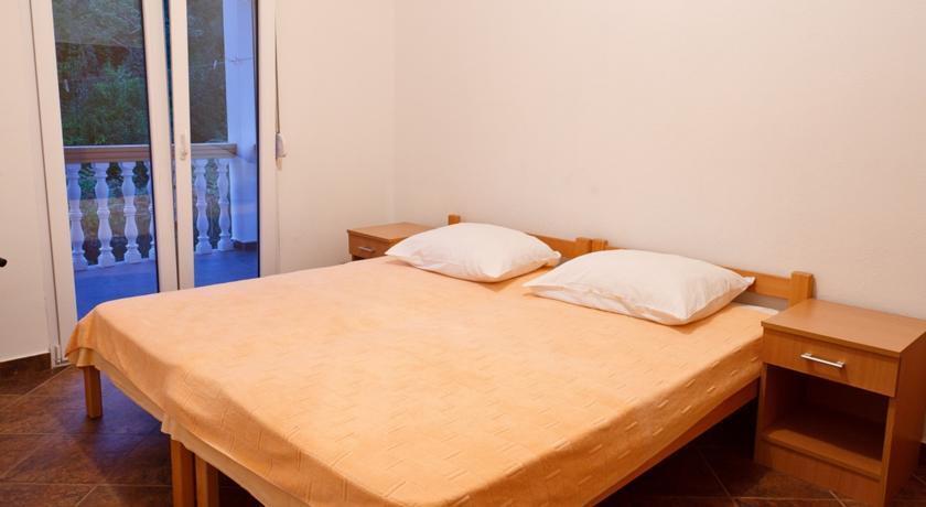 Радовичи: Apartmani Dana