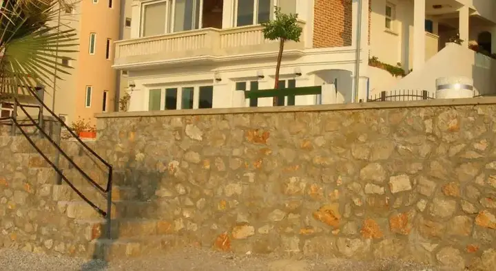 Добро Вода: Vila Bravo