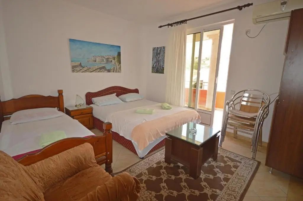 Ульцинь: Apartments Djakonovic