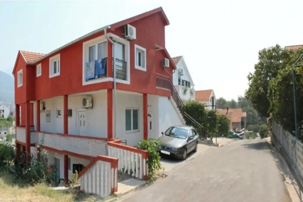 Тиват: Apartments Bordo