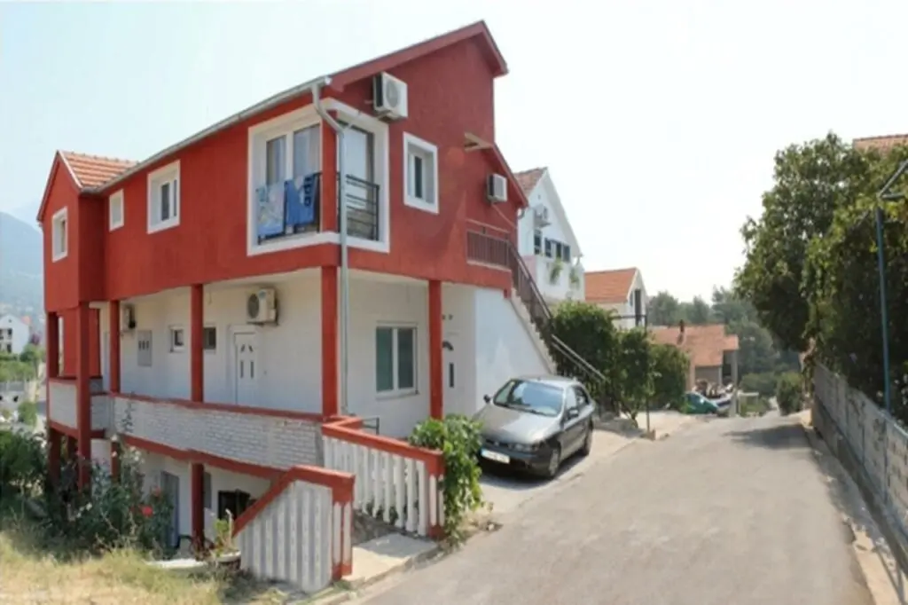 Тиват: Apartments Bordo