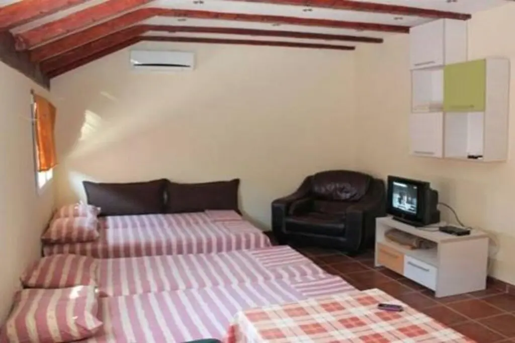 Тиват: Apartments Bordo