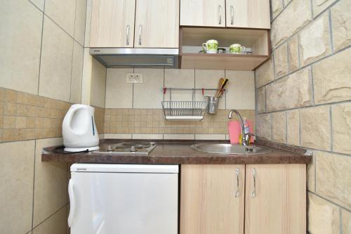 Свети-Стефан: Apartments and Rooms Drago