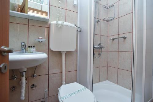 Свети-Стефан: Apartments and Rooms Drago