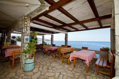 Добро Вода: Vila Dora