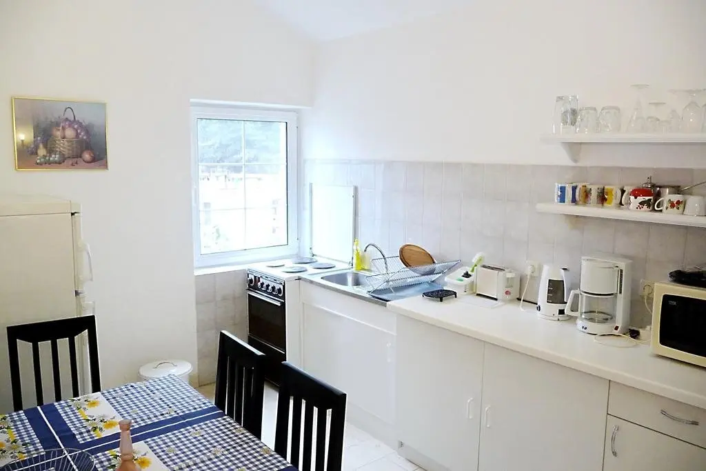 Свети-Стефан: Apartments Sana