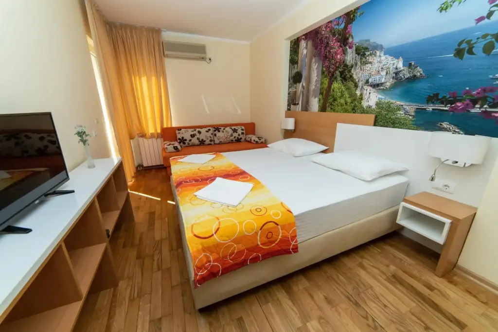 Будва: Hotel Obala
