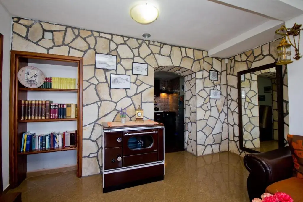 Добро Вода: Apartments Dora