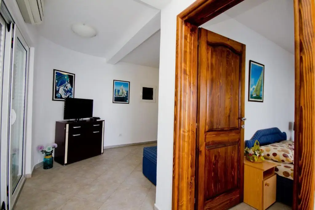 Добро Вода: Apartments Dora